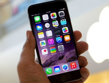 Βίντεο: Έτσι θα κάνεις το iPhone σου να «πετάει»